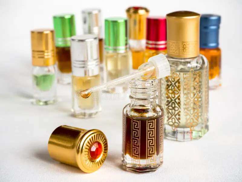 shotarabianoudoilglassjarcloseupshotarabianoudoilmadeagarwoodbeautifulglassjar132277674_izmti_800