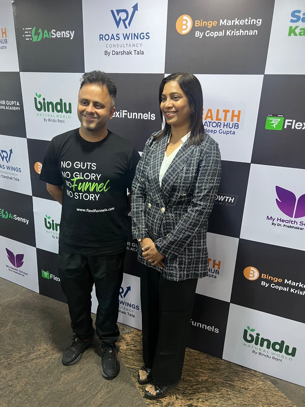 Surekhamaamsourbhsir_uwmzk_1200