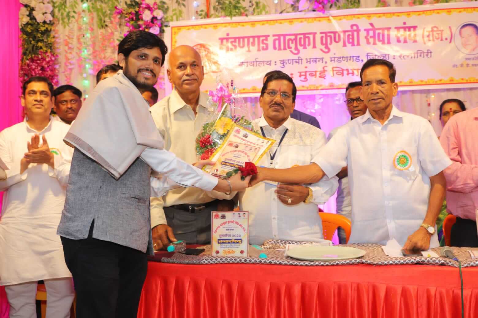 1692596183885_k5nju_1560