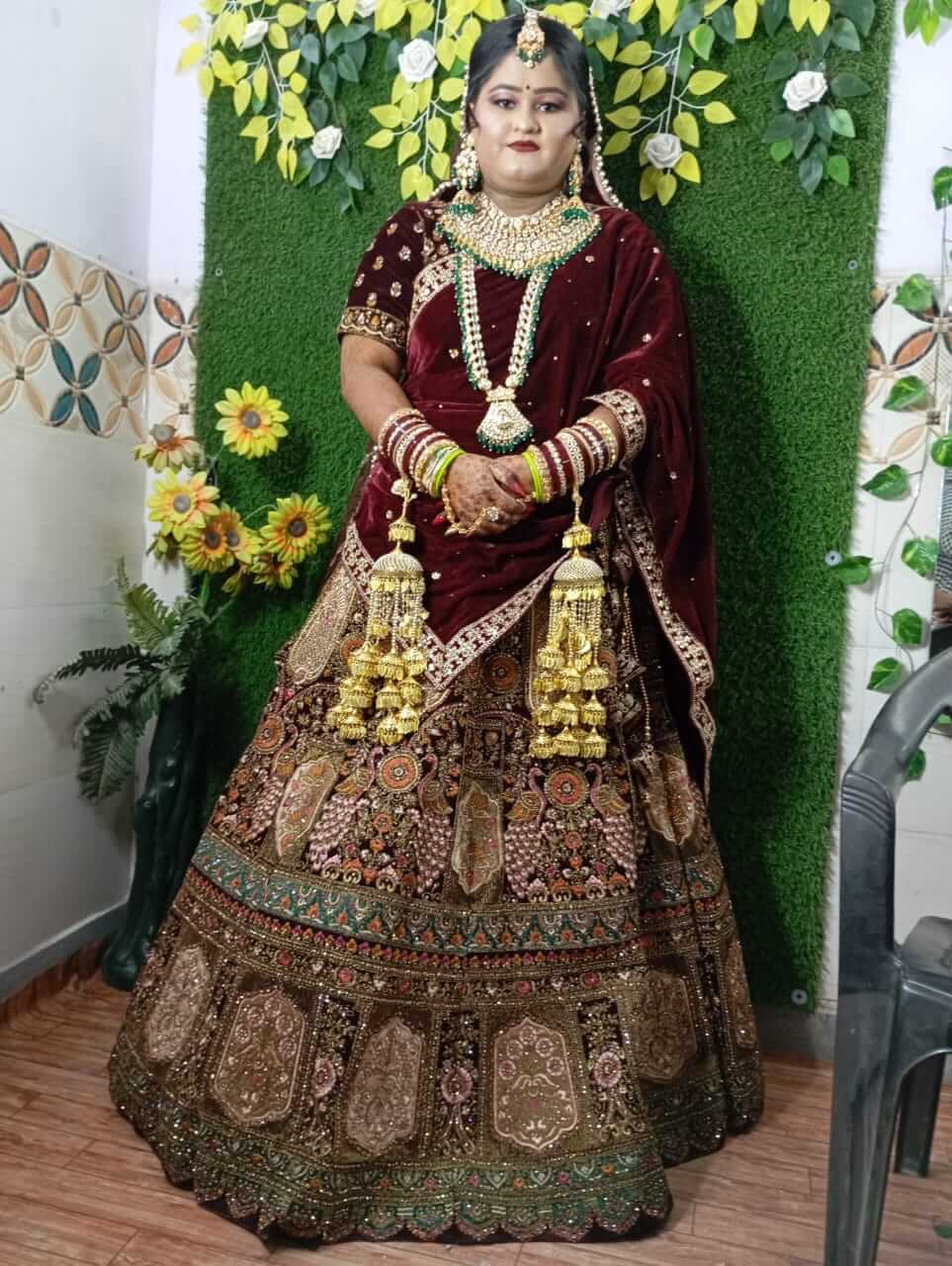 BRIDALLEFT14_m5nty_963