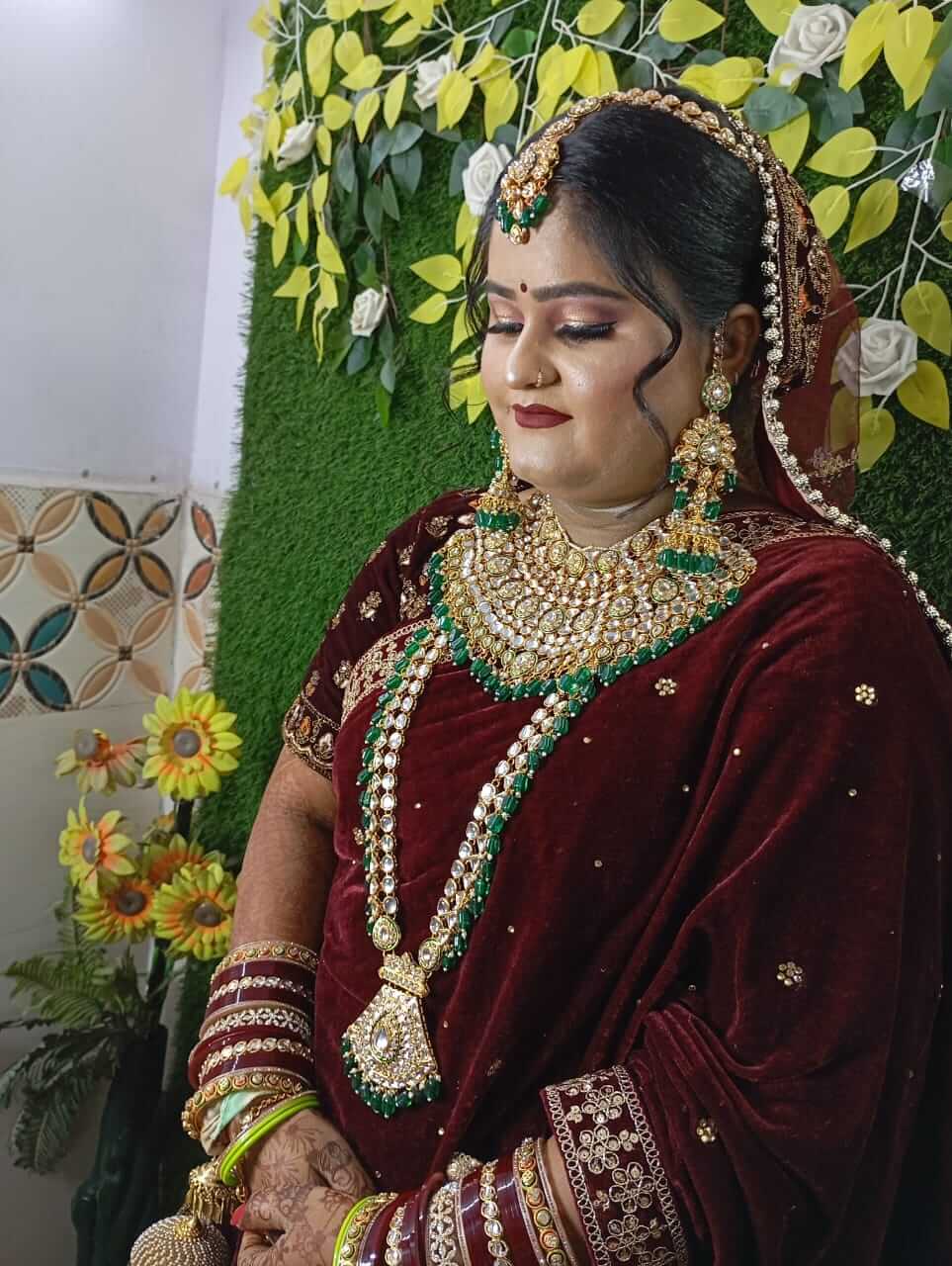 BRIDALLEFT6_q0ndc_963