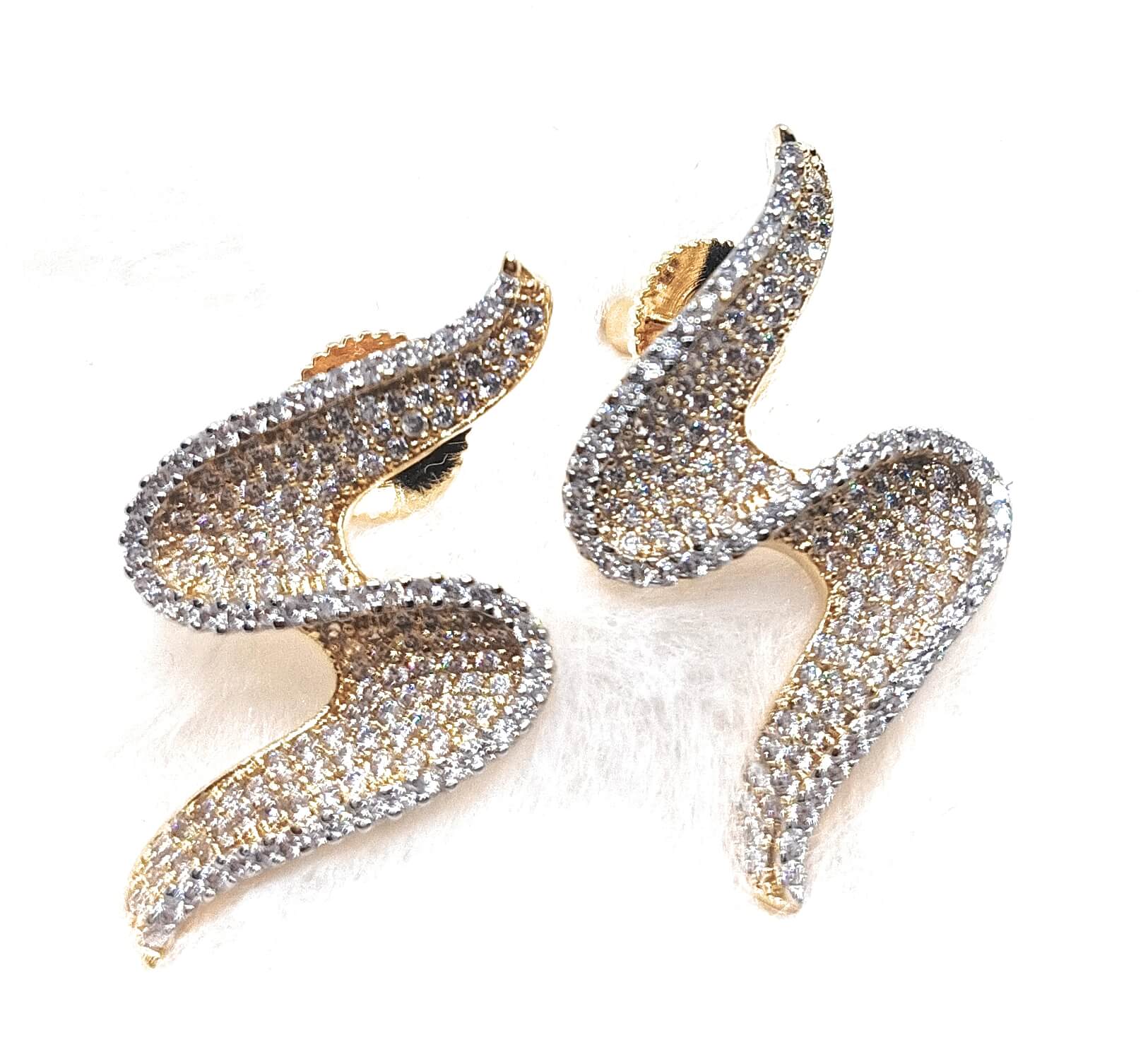 20240421000941_qyota_1618