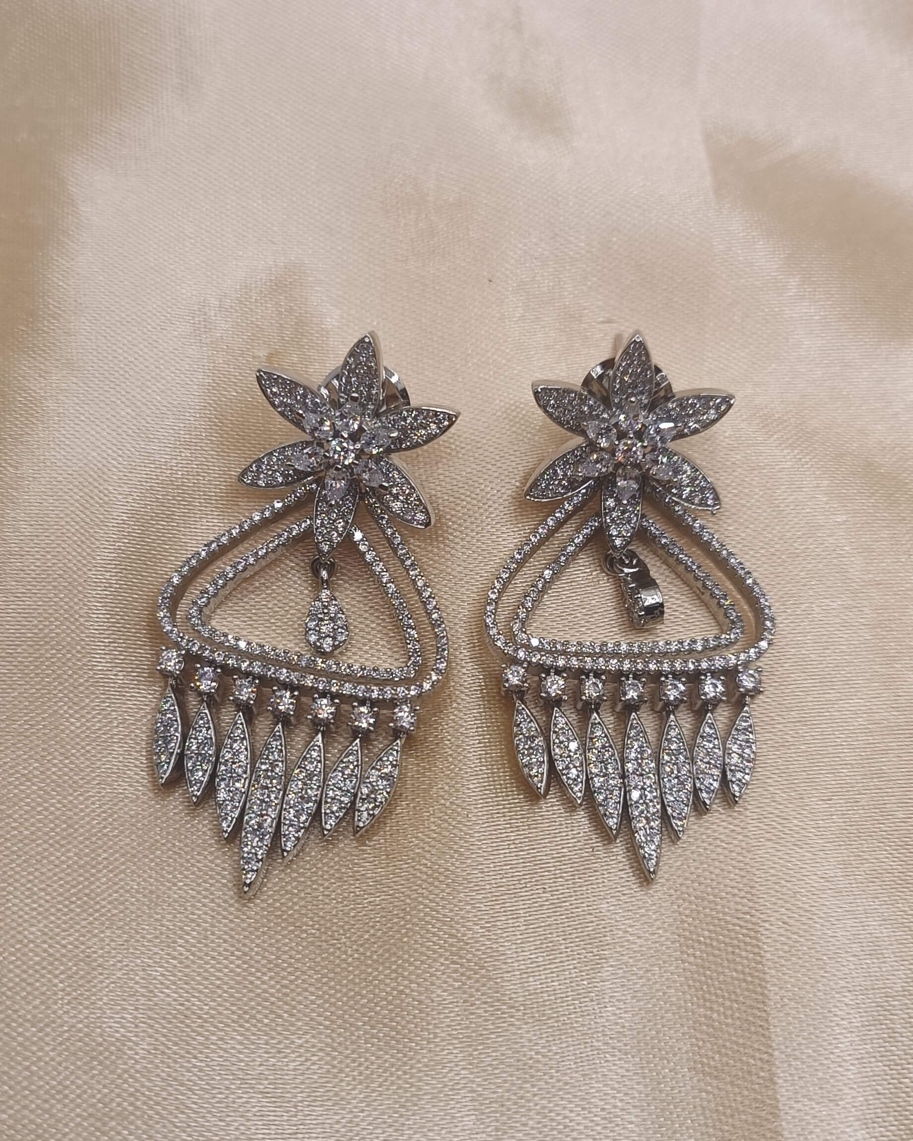 BeautifulhangingearringsRs1500_aynjm_1840