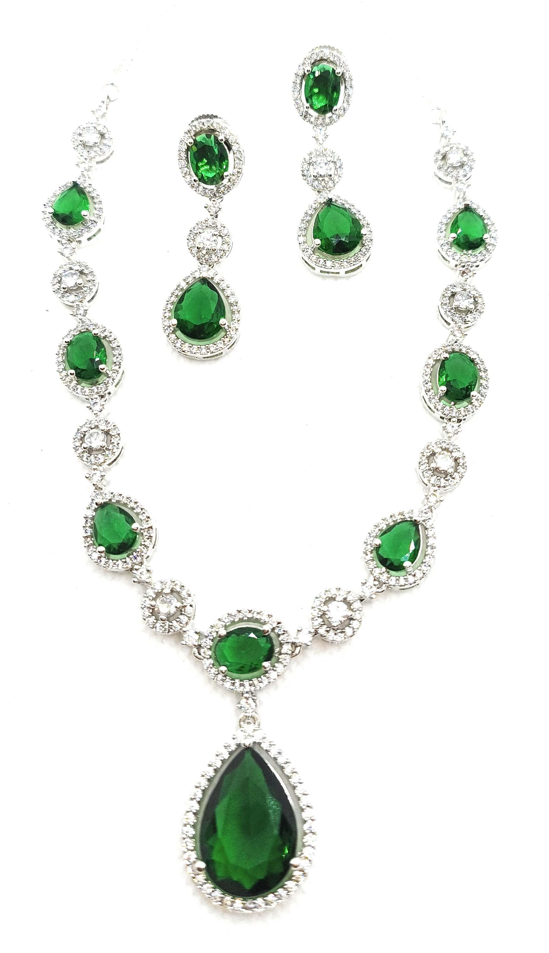 GreencoloursetstuddedwithdiamondRs16001_i3ndc_1844
