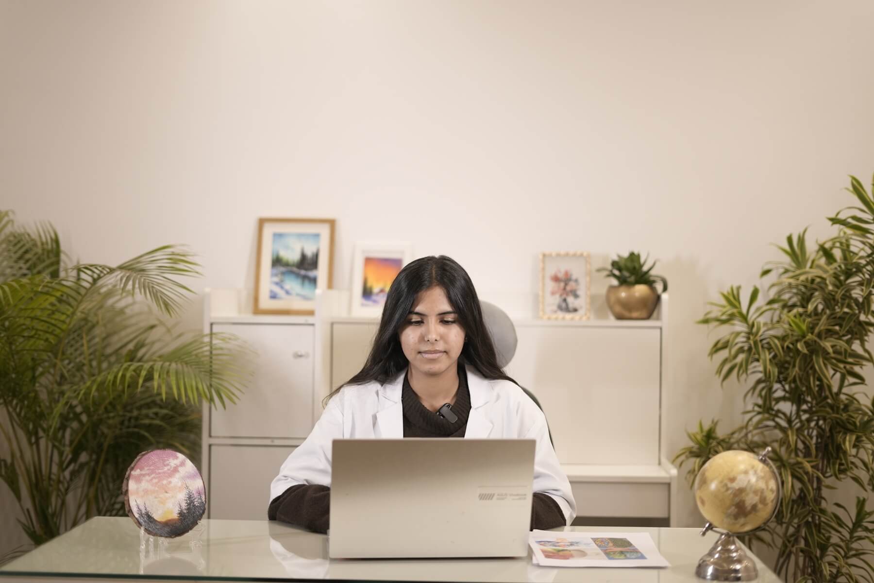 hemakshiworking_n4ql7_1800