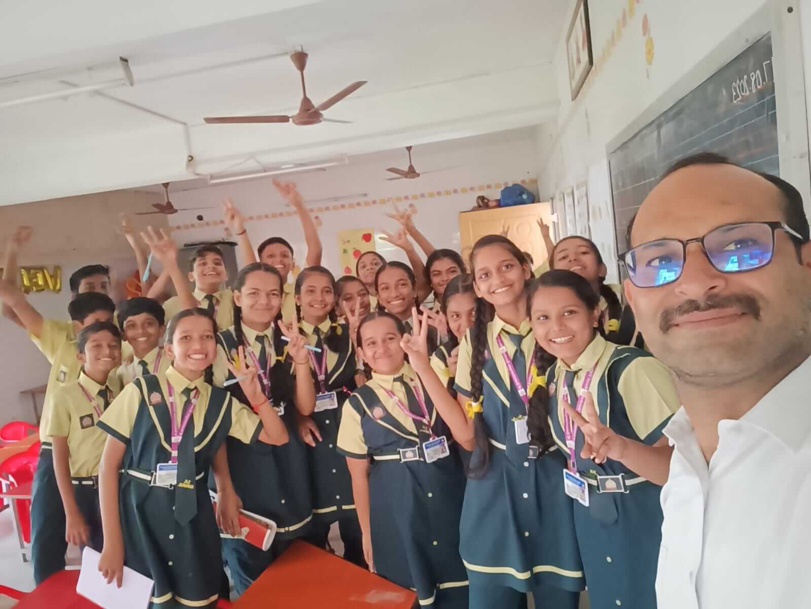 classroom9_czmte_1599