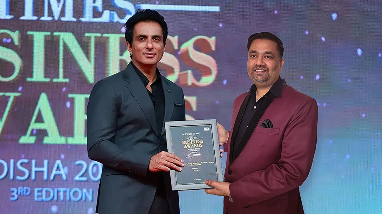 SonuSoodpic_e1nzg_1280