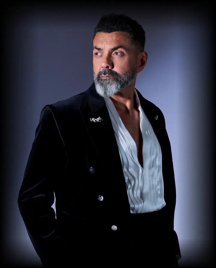 BobbyDeol_1qdv1_720