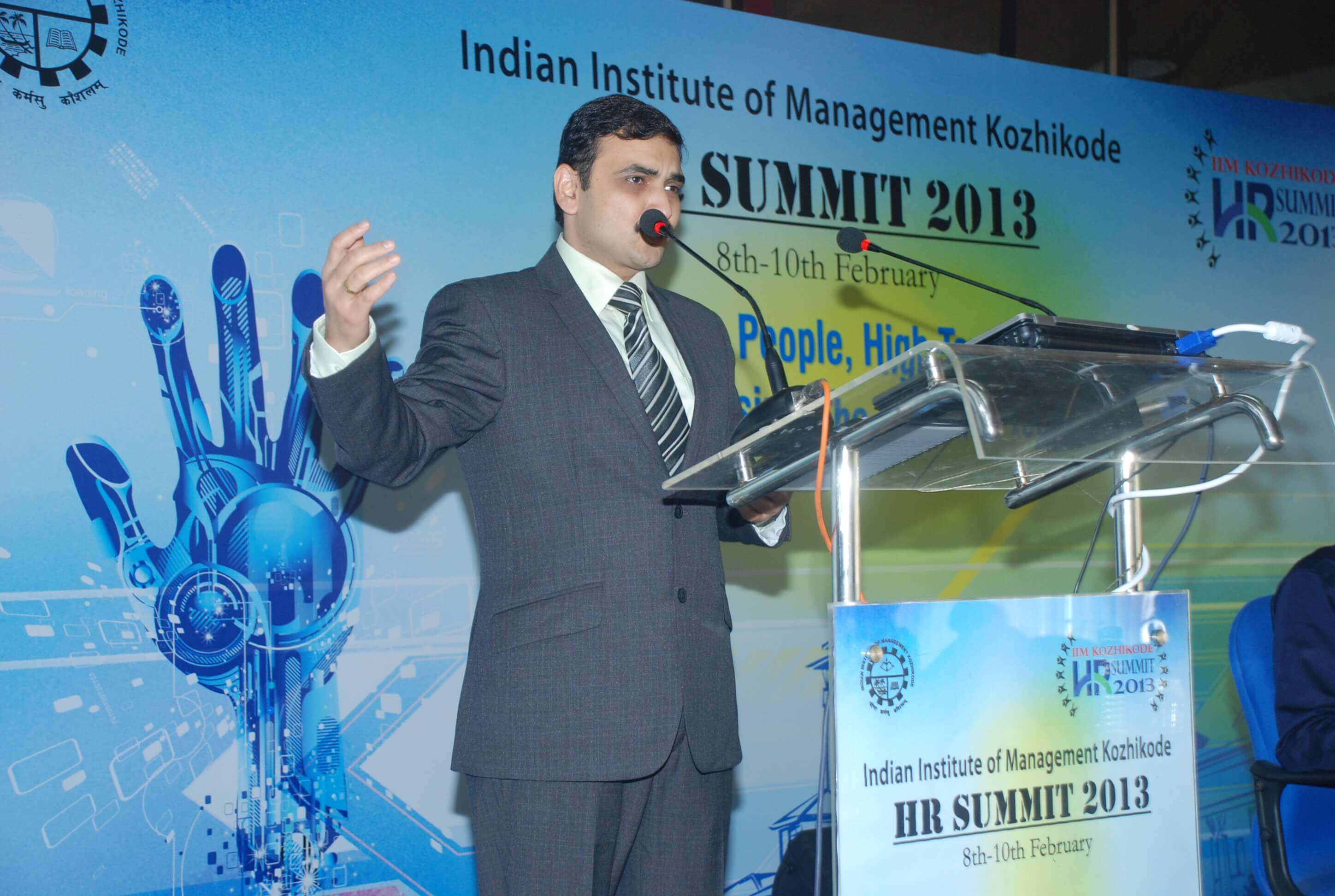 speakerathrsummitbyiimkozhikodeonthetopicspiritualityatworkplace2_i3njm_2896