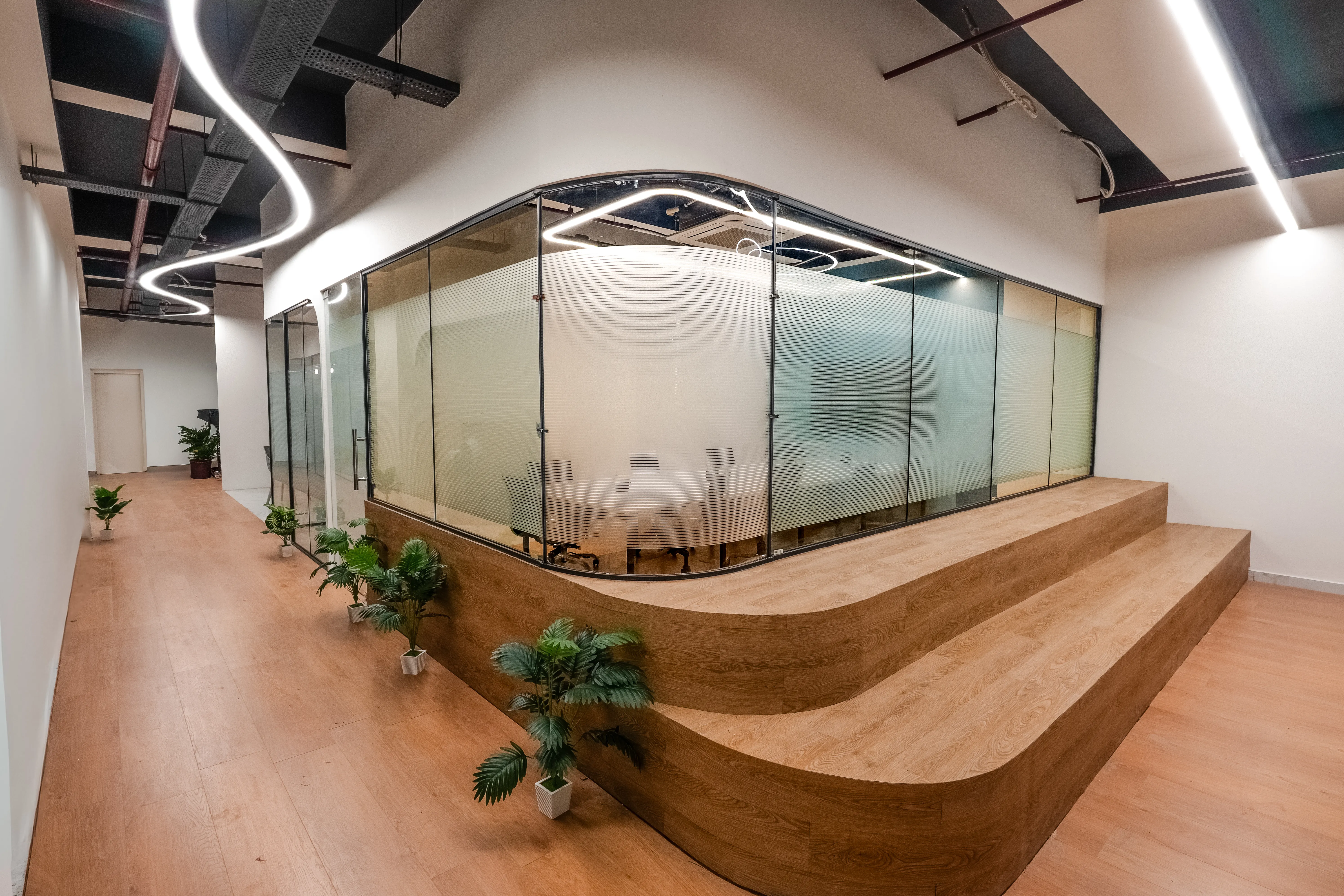 Flexible workspace - Furnixo officeinteriordesigninlucknowfurnixo_zm14t_5980