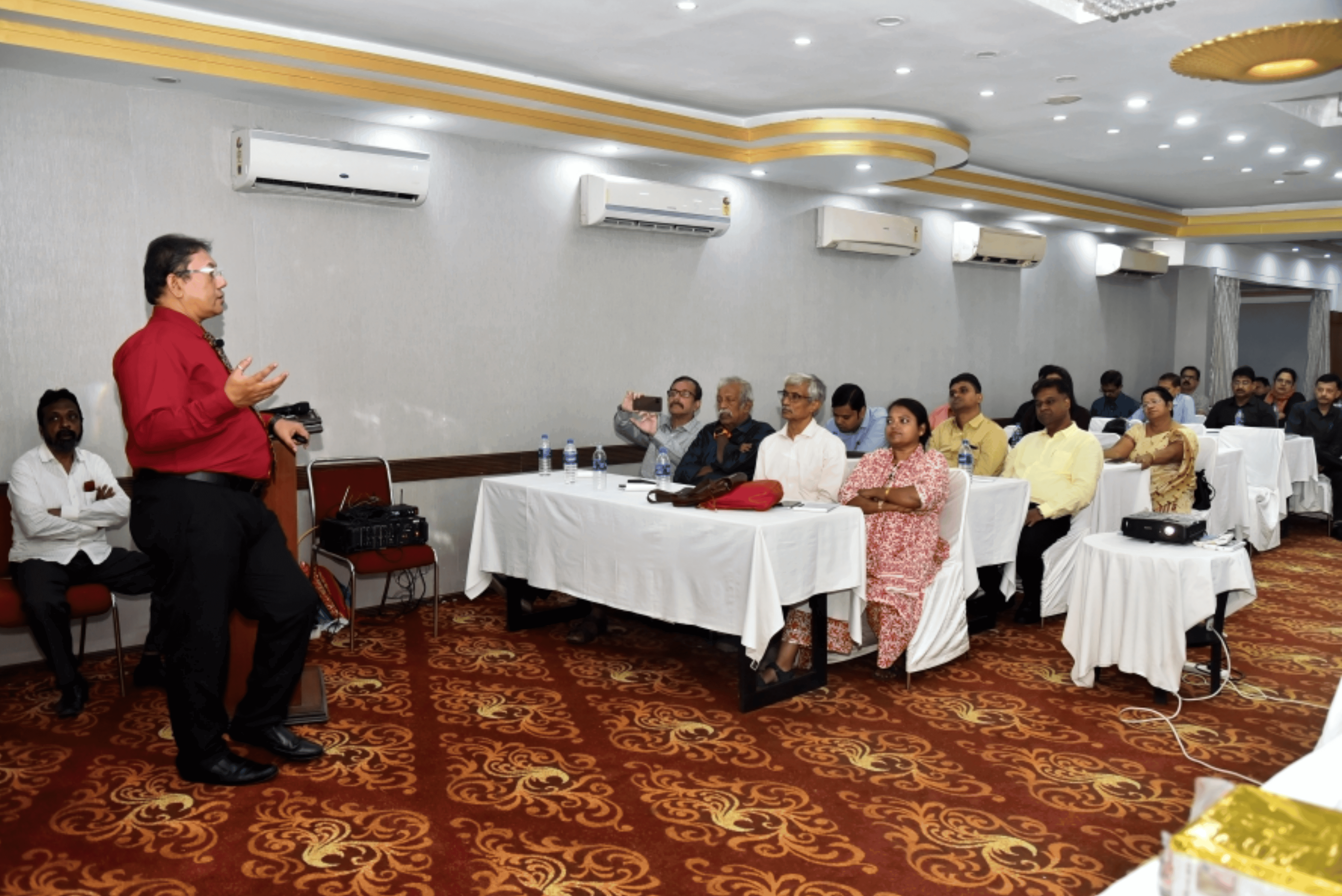 MarkHotel_c5nda_4200