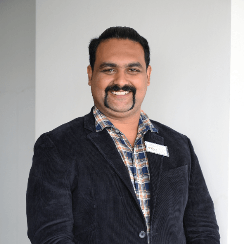 ZykaTalesLogoWarmColorsFriendlyFont2_kxotm_500