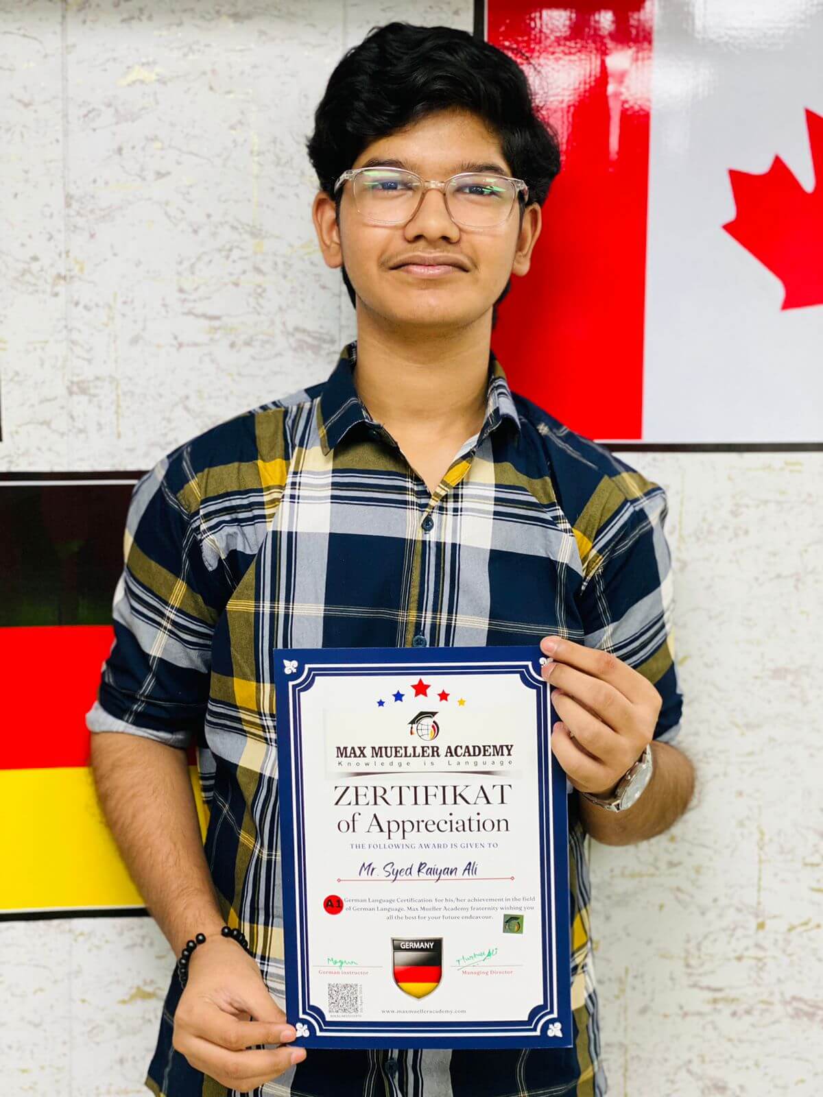 ec373cef698f4b25b694a2432cdef874_y2mtc_1200