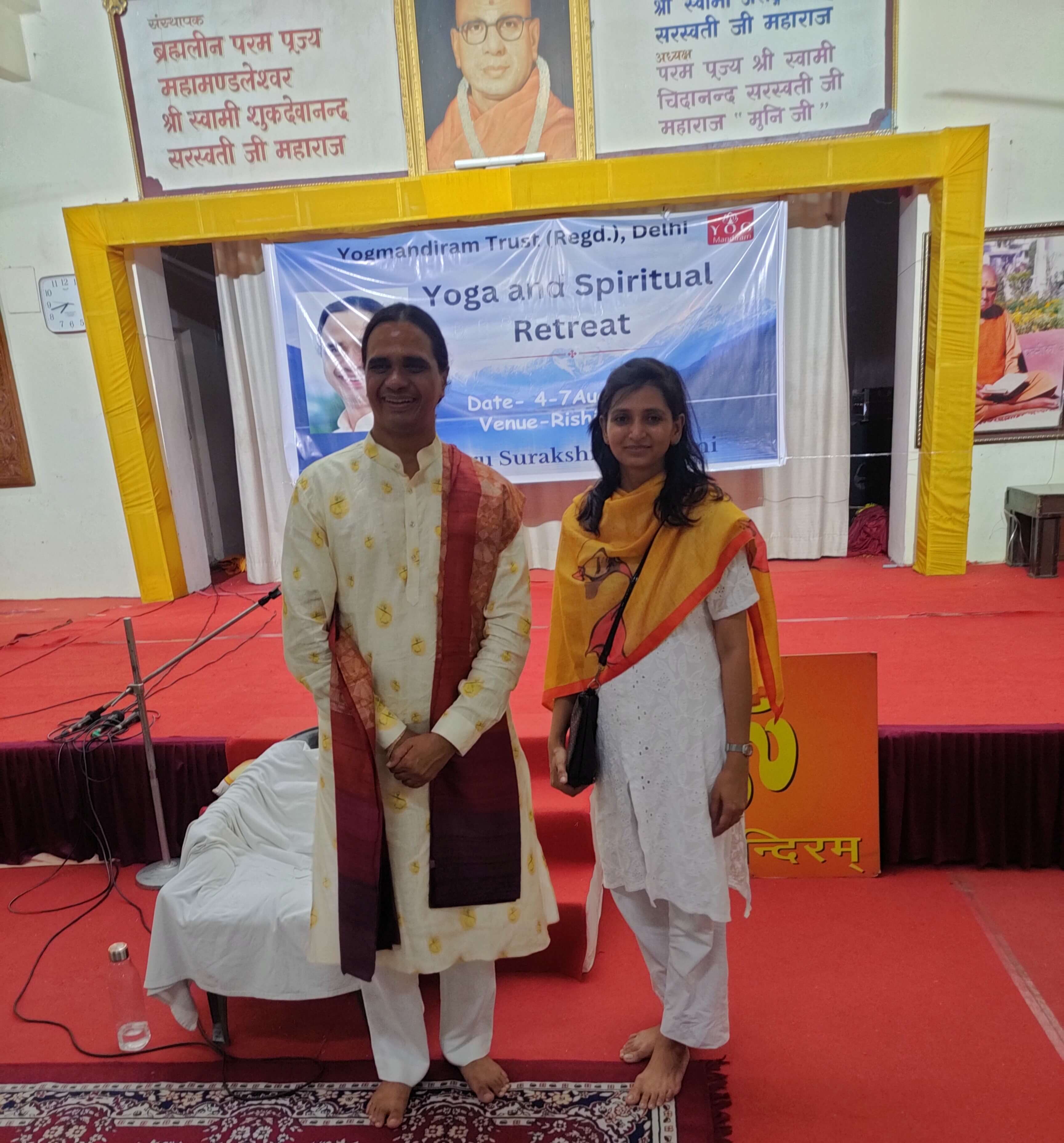 YogaGuruDr_izmdg_3456