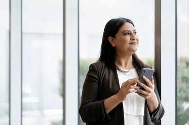 closeupportraitmatureindianwoman260nw2289950261_sek4f_390