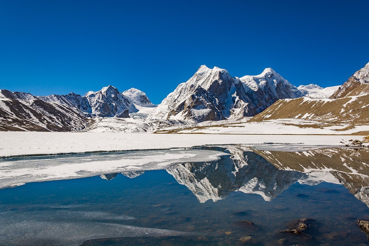 GurudongmarLakeSikkimIndiaedit_qxotk_1280