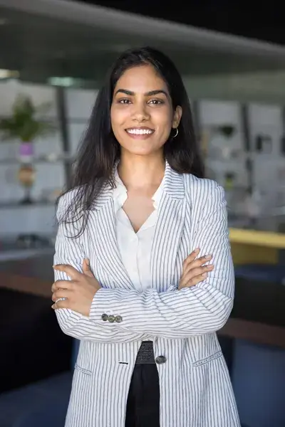 depositphotos756571634stockphotohappyyoungbusinessleaderwoman_k5odi_400