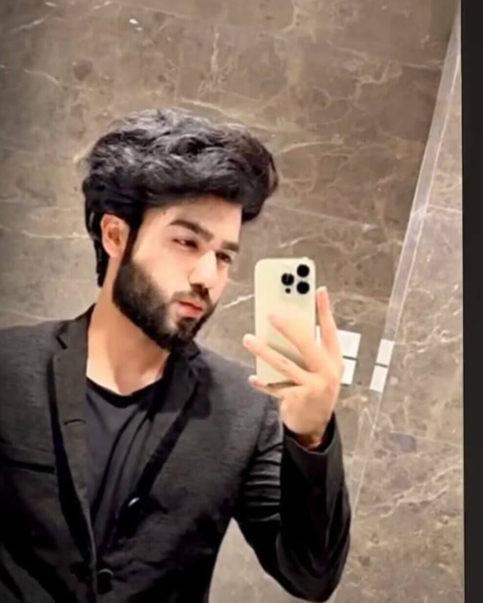 b898bde584b34e46864a8a839afbd8e5_kxotc_988