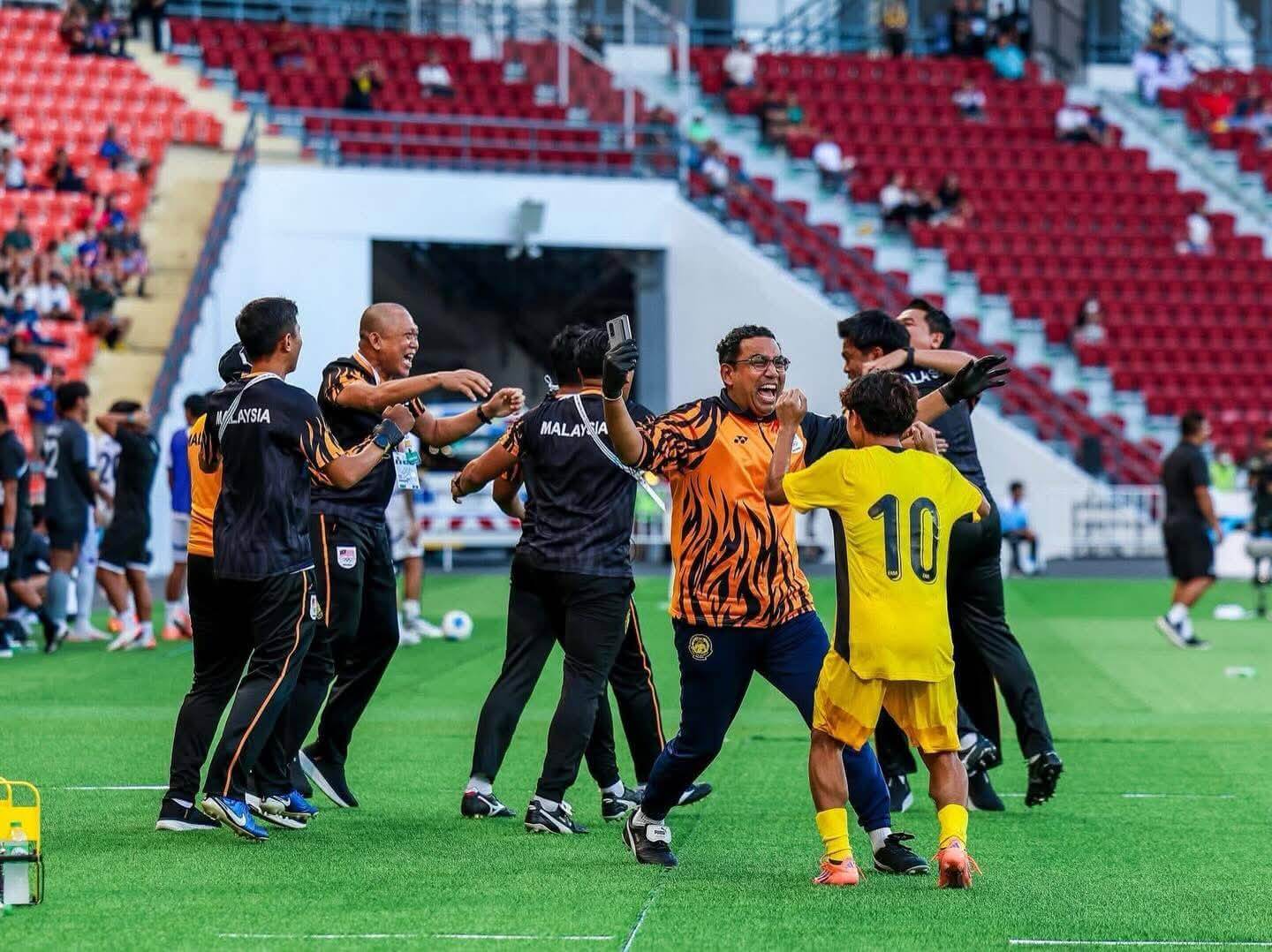 605272903101645953758731181559239536299775842n_teu82_1440