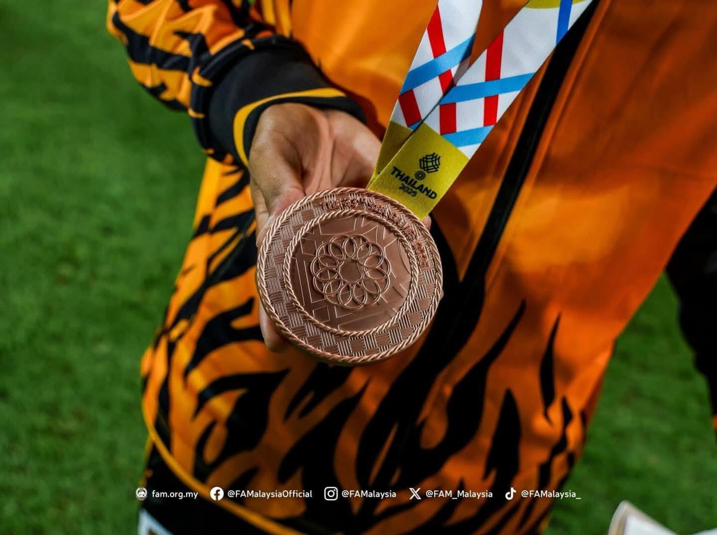 605445909101645953759681182395535852276440900n_hwbf4_1440