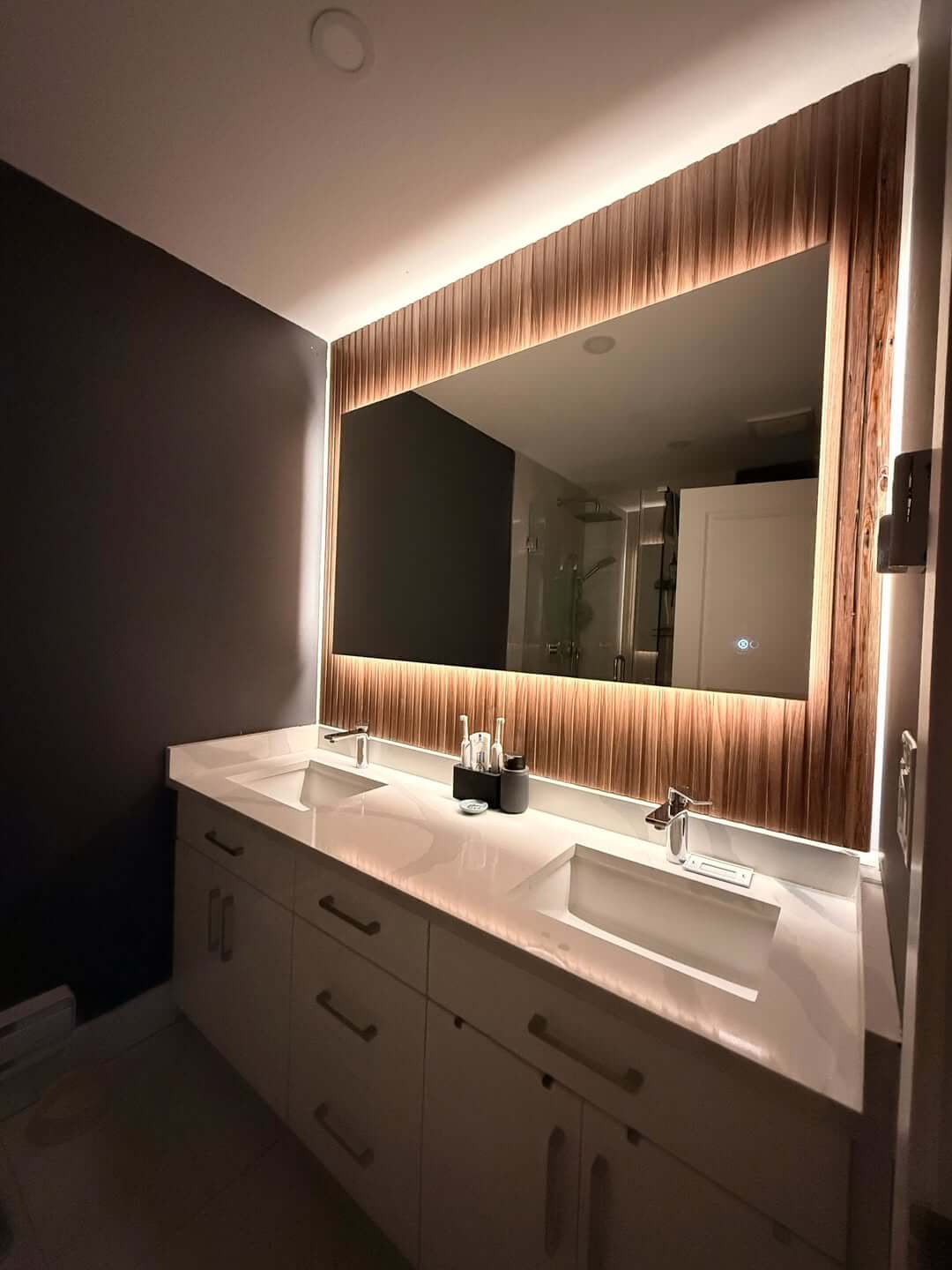 bathroomlightsafter_yxmic_1080