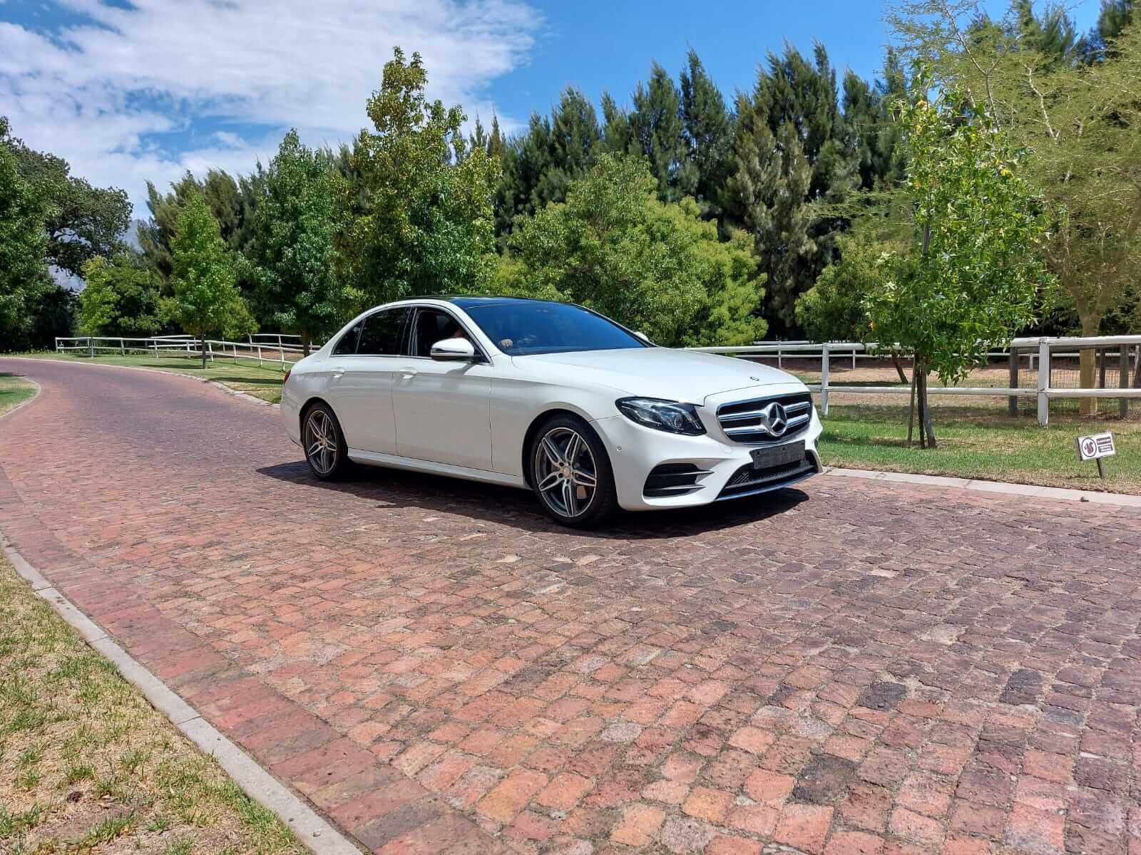 ChauffeurServicesCapeTownWhiteMercedesEclassFront_yffoh_1600