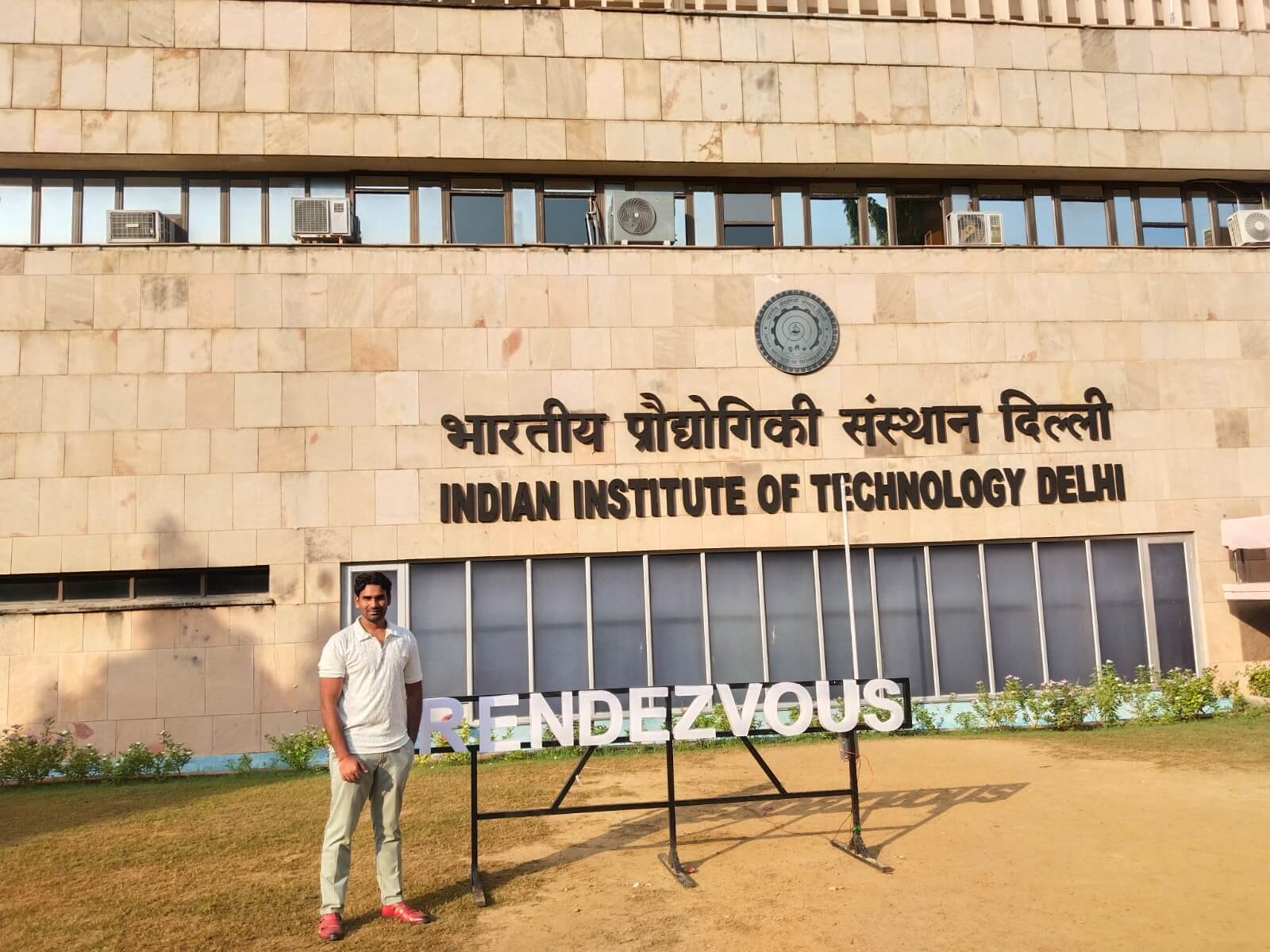 860b1ff13c4a4161a6168ba29d99dcc4_awote_1600