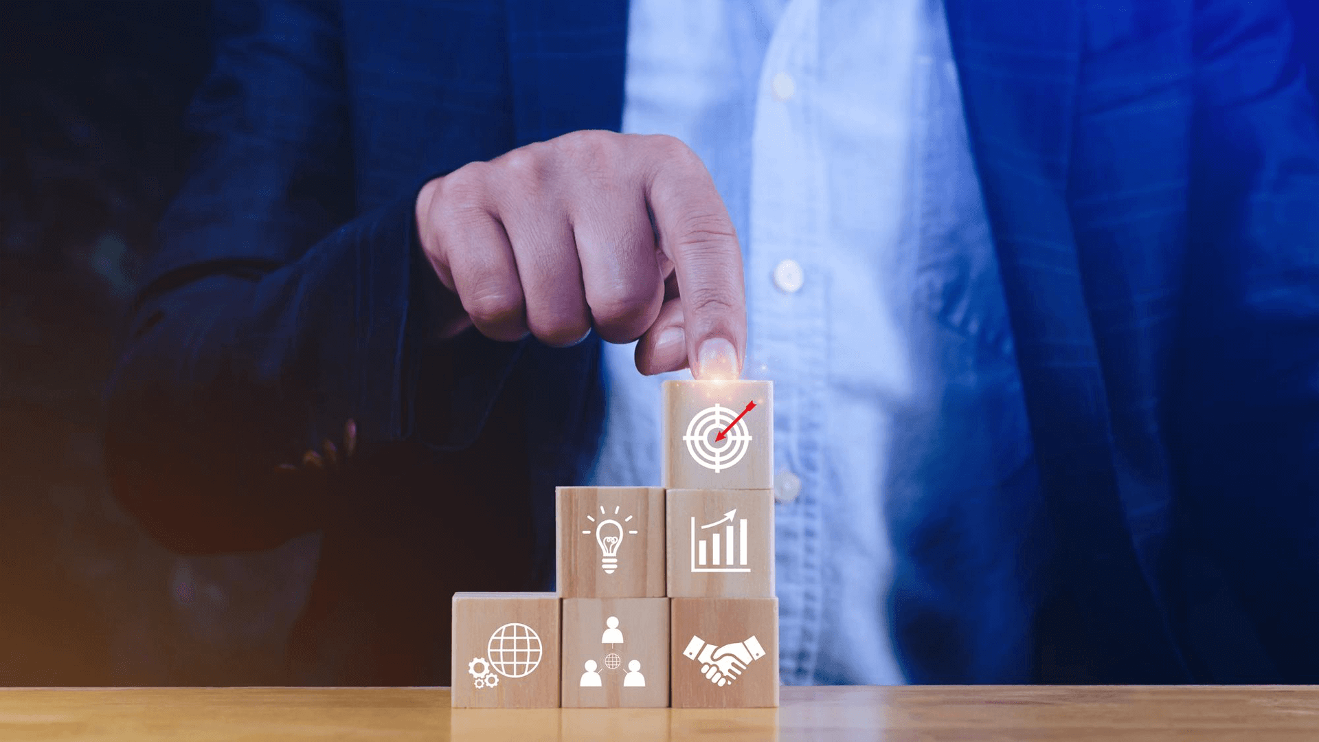 graphic30_uwmtg_1920