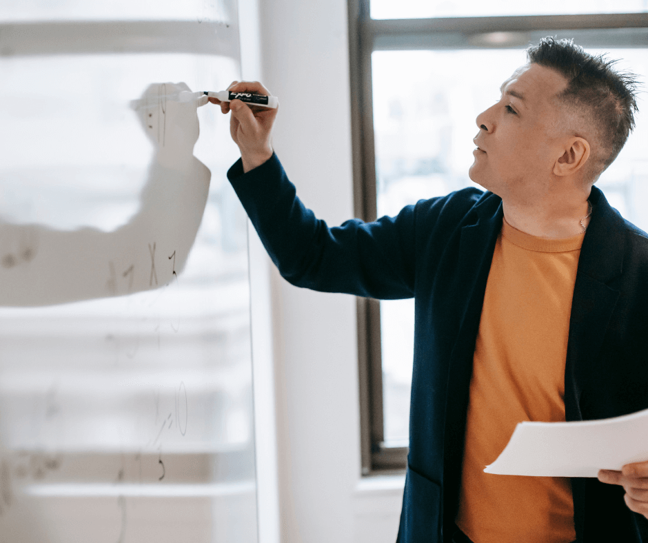 CopyofCopyofBlueGreenandPinkSimpleFinancialCoachingServiceFacebookPost1_eynzg_940