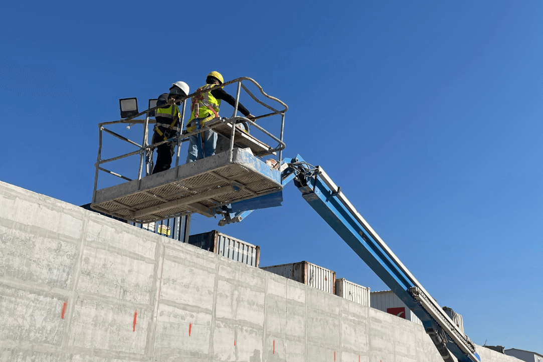 ConfinedSpaceSafety16_eznjc_1083