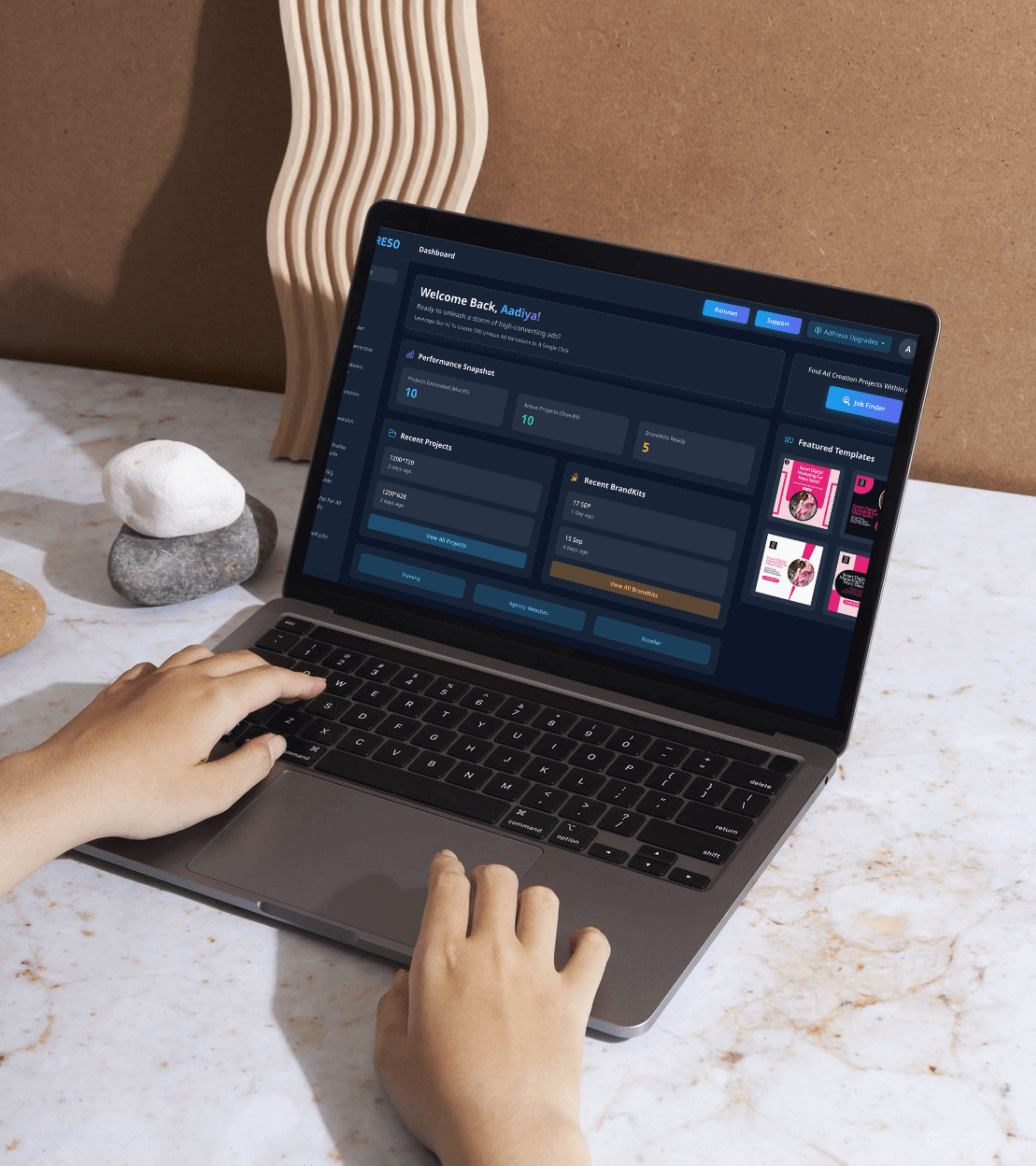 mockuooomin_g2oty_3840