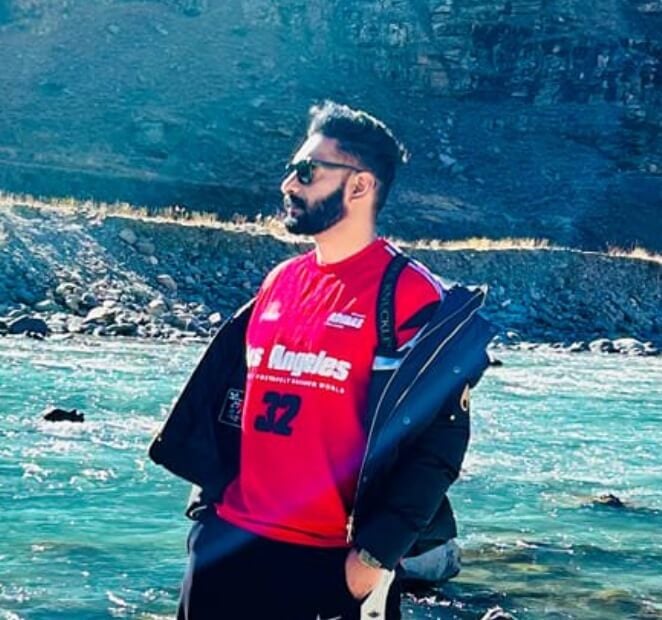 SCR20260326lmhr_mb9hk_662